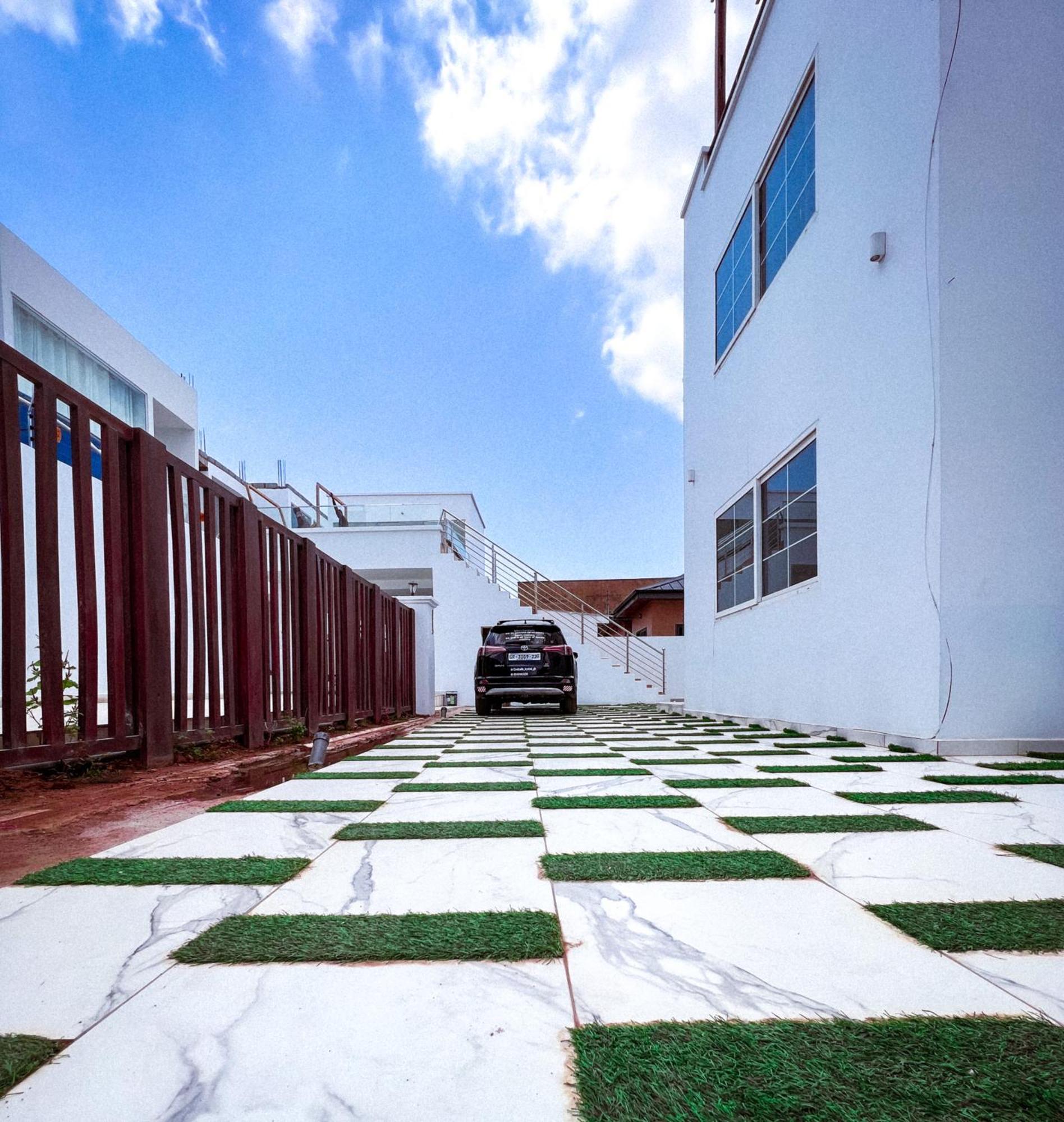 The Vittins Apartment Accra Ngoại thất bức ảnh