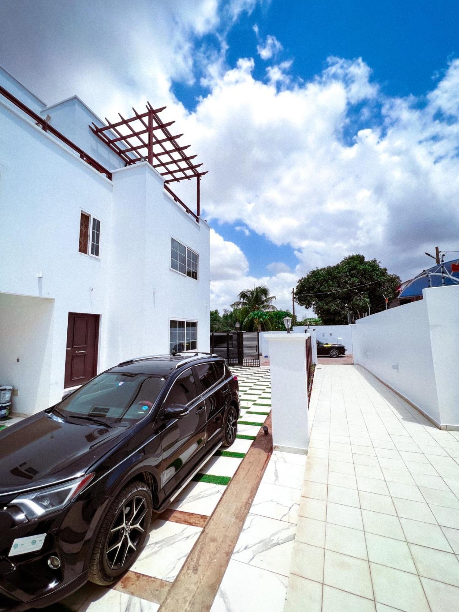 The Vittins Apartment Accra Ngoại thất bức ảnh