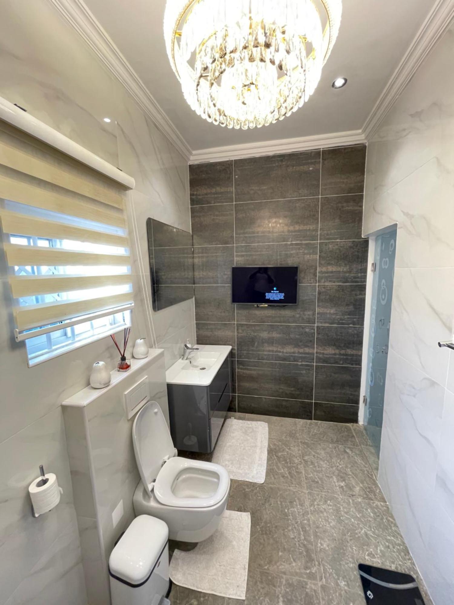 The Vittins Apartment Accra Ngoại thất bức ảnh