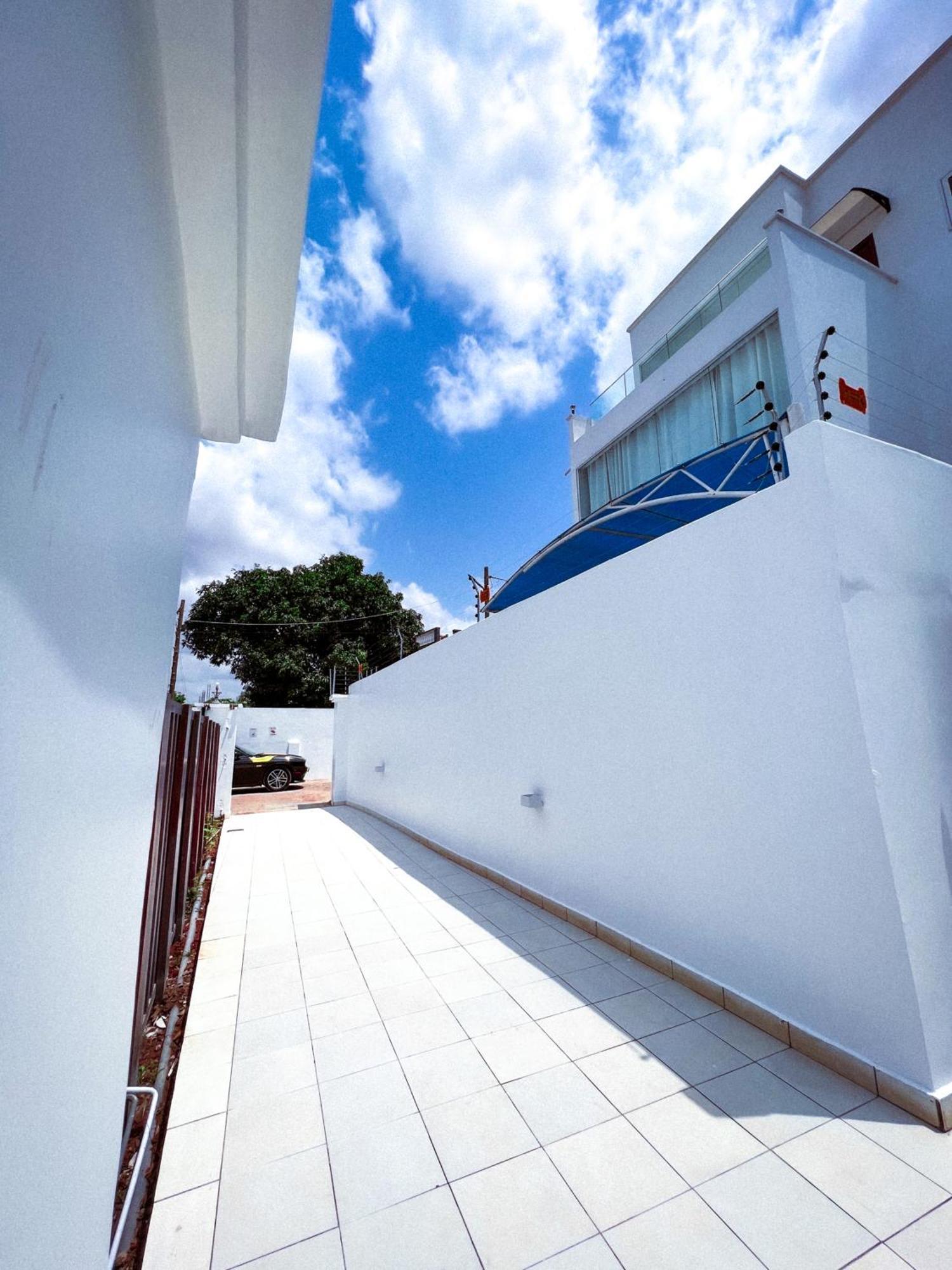 The Vittins Apartment Accra Ngoại thất bức ảnh